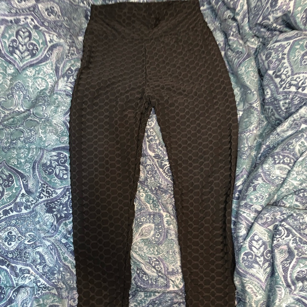 small women’s “tik tok” leggings.